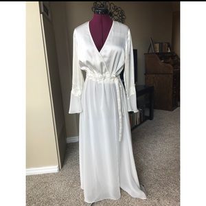 Luxurious White Satin Robe Lace Detailed